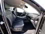 Hyundai Santa Fe 1.6 T-GDI PHEV Premium Sky 7p. Automaat / Dealer onderhouden / Schuif- Panoramadak / Trekgewicht 1.350 kg / Stuur-, stoel- en achterbankverwarming / Stoelventilatie / Navi / Apple Carplay Android /