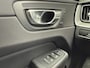 Volvo XC60 T6 Plug-in hybrid AWD Plus Bright | Trekhaak | 360 Camera | Panoramadak | Elektrische Voorstoelen verwarmd | BLIS | Adaptive Cruise