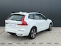 Volvo XC60 T6 Plug-in hybrid AWD Plus Bright | Trekhaak | 360 Camera | Panoramadak | Elektrische Voorstoelen verwarmd | BLIS | Adaptive Cruise