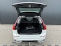 Volvo XC60 T6 Plug-in hybrid AWD Plus Bright | Trekhaak | 360 Camera | Panoramadak | Elektrische Voorstoelen verwarmd | BLIS | Adaptive Cruise