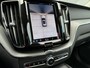 Volvo XC60 T6 Plug-in hybrid AWD Plus Bright | Trekhaak | 360 Camera | Panoramadak | Elektrische Voorstoelen verwarmd | BLIS | Adaptive Cruise