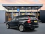 Volvo XC90 T8 Recharge AWD Ultimate Dark | Luchtvering | 360 Camera | Trekhaak | Head-up | Harman Kardon | Elektr. verst. stoelen | Full LED | Adaptieve cruise | BLIS