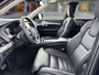 Volvo XC90 T8 Recharge AWD Ultimate Dark | Luchtvering | 360 Camera | Trekhaak | Head-up | Harman Kardon | Elektr. verst. stoelen | Full LED | Adaptieve cruise | BLIS