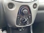 Toyota Aygo 1.0 VVT-i x-play | Airconditioning |  Achteruitrij camera | Bluetooth telefoonvoorbereiding | Centrale deurvergrendeling met afstandsbediening |