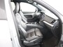 Volvo XC90 T8 Recharge AWD Ultimate Bright | Full Option | | Bowers & Wilkins | Semi elektrische trekhaak | Gelamineerde zijruiten rondom | Luchtvering | Head-Up Display | Stoel & stuurwielverwarming | Achterbankverwarming | Adaptieve