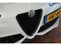 Alfa Romeo Giulia 2.0 T Veloce ti | 280 PK | | Carbon Elementen | | Awd |