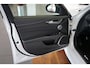 Alfa Romeo Giulia 2.0 T Veloce ti | 280 PK | | Carbon Elementen | | Awd |