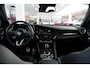 Alfa Romeo Giulia 2.0 T Veloce ti | 280 PK | | Carbon Elementen | | Awd |
