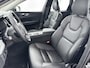 Volvo XC60 T5 Momentum | Leder | Stoelverwarming | Trekhaak | BLIS | Navigatie | Apple Carplay | DAB | Park Assist V+A | Aut. Dimmende binnen/buitenspiegel