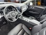 Volvo XC60 T5 Momentum | Leder | Stoelverwarming | Trekhaak | BLIS | Navigatie | Apple Carplay | DAB | Park Assist V+A | Aut. Dimmende binnen/buitenspiegel