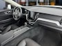 Volvo XC60 T5 Momentum | Leder | Stoelverwarming | Trekhaak | BLIS | Navigatie | Apple Carplay | DAB | Park Assist V+A | Aut. Dimmende binnen/buitenspiegel