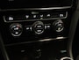 Volkswagen Golf 1.4 TSI Comfortline - VASTE TREKHAAK (1.400 KG GEREMD TREKGEWICHT) - NAVIGATIE - PARKEERSENSOREN VOOR EN ACHTER - APPLE CARPLAY/ ANDROID AUTO - 19 INCH LICHT METALEN VELGEN - ACHTERUITRIJ CAMERA - CRUISE CONTROL