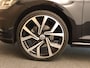 Volkswagen Golf 1.4 TSI Comfortline - VASTE TREKHAAK (1.400 KG GEREMD TREKGEWICHT) - NAVIGATIE - PARKEERSENSOREN VOOR EN ACHTER - APPLE CARPLAY/ ANDROID AUTO - 19 INCH LICHT METALEN VELGEN - ACHTERUITRIJ CAMERA - CRUISE CONTROL