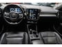 Volvo XC40 T4 Plug In Hybride R-Design 211pk Automaat| Panoramadak | Harman/Kardon | 360 Graden Parkeercamera | Stoel & Stuurverwarming | Elektrische Stoelen incl. Memory | Full Map Navigatiesysteem |