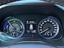 Hyundai Kona 1.6 GDI HEV Fashion / Eerste Eigenaar / Dealeronderhouden / Trekhaak / 1300KG Trekgewicht / Navigatie Via Apple carplay of Android auto / Stoel+Stuur Verwarming / Achteruitrij Camera / Blindspot /
