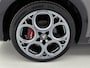 Alfa Romeo Tonale 1.5T Hybrid 160pk Veloce Automaat | Panoramadak | Rondomzicht Camera | LEER | Verwarmbare voorstoelen
