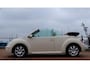Volkswagen Beetle New Cabriolet 2.0 Automaat Highline 90DKM! Leer