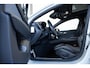 Volvo V60 T4 Automaat R-Design | Dealer onderhouden | Polestar Engineered | Sportonderstel | Panoramadak | Parkeer Camera | Park Assist voor en Achter | Privacy Glas | 19"Lichtmetalen velgen | Stoelverwarming | Lederen bekleding | 19'' Lichtmetalen velgen
