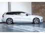 Volvo V60 T4 Automaat R-Design | Dealer onderhouden | Polestar Engineered | Sportonderstel | Panoramadak | Parkeer Camera | Park Assist voor en Achter | Privacy Glas | 19"Lichtmetalen velgen | Stoelverwarming | Lederen bekleding | 19'' Lichtmetalen velgen