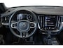 Volvo V60 T4 Automaat R-Design | Dealer onderhouden | Polestar Engineered | Sportonderstel | Panoramadak | Parkeer Camera | Park Assist voor en Achter | Privacy Glas | 19"Lichtmetalen velgen | Stoelverwarming | Lederen bekleding | 19'' Lichtmetalen velgen