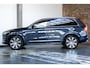 Volvo XC90 T8 Automaat Recharge AWD Inscription | Lederen bekleding | Stoelverwarming | Harman Kardon premium audio | Parkeercamera | Parkeerverwarming | Parkeer sensoren voor + achter | Panoramadak