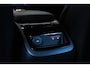 Volvo V90 T6 Automaat Plug-in hybrid AWD Ultra Dark | Adaptive cruise control | 360° parkeercamera | Parkeersensoren voor + achter | Harman Kardon premium audio | Lederen bekleding | Panoramadak | Wegklapbare trekhaak | BLIS | Google infotainment