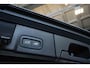 Volvo V90 T6 Automaat Plug-in hybrid AWD Ultra Dark | Adaptive cruise control | 360° parkeercamera | Parkeersensoren voor + achter | Harman Kardon premium audio | Lederen bekleding | Panoramadak | Wegklapbare trekhaak | BLIS | Google infotainment