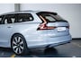 Volvo V90 T6 Automaat Plug-in hybrid AWD Ultra Dark | Adaptive cruise control | 360° parkeercamera | Parkeersensoren voor + achter | Harman Kardon premium audio | Lederen bekleding | Panoramadak | Wegklapbare trekhaak | BLIS | Google infotainment