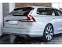 Volvo V90 T6 Automaat Plug-in hybrid AWD Ultra Dark | Adaptive cruise control | 360° parkeercamera | Parkeersensoren voor + achter | Harman Kardon premium audio | Lederen bekleding | Panoramadak | Wegklapbare trekhaak | BLIS | Google infotainment