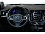 Volvo V90 T6 Automaat Plug-in hybrid AWD Ultra Dark | Adaptive cruise control | 360° parkeercamera | Parkeersensoren voor + achter | Harman Kardon premium audio | Lederen bekleding | Panoramadak | Wegklapbare trekhaak | BLIS | Google infotainment