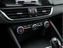Alfa Romeo Giulia 2.0T Super Black-Line 200 Pk Aut. *NAVI-FULLMAP | 1/2-LEATHER | DAB | ECC | PDC | CRUISE | COMFORT-SEATS | BREMSA-BRAKES | 17"ALU*.