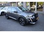 Peugeot 2008 1.2 PureTech Allure Pack CAMERA CRUISE CARPLAY DAB STOELVERW. HALF-LEDER 17"LMV ALL-SEASONS PDC