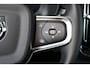 Volvo XC40 B4 Core - Panorama/schuifdak - IntelliSafe Assist & Surround - 360º Camera - Harman/Kardon audio - Verwarmde voorstoelen & stuur - Parkeersensoren voor & achter - Elektr. bedienb. voorstoelen met geheugen links - Draadloze tel. lader - Extra getint glas - 20' LMV