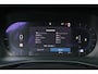 Volvo XC40 B4 Core - Panorama/schuifdak - IntelliSafe Assist & Surround - 360º Camera - Harman/Kardon audio - Verwarmde voorstoelen & stuur - Parkeersensoren voor & achter - Elektr. bedienb. voorstoelen met geheugen links - Draadloze tel. lader - Extra getint glas - 20' LMV