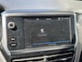 Peugeot 2008 1.2 Turbo 110 PK Allure | Volledig dealer onderhouden | Navigatie | Trekhaak 1250 KG | Hoge Zitpositie | Parkeersensoren | Climate Control | Cruise Control | 16" Lichtmetalen Velgen | Dakrails |
