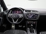 Volkswagen Tiguan 1.5 TSI R-Line Business | Achteruitrijcamera | Trekhaak |  Adaptive cruise control | Stoelverwarming | Navigatie | 19 inch licht metalen velgen | Panorama schuif-/kanteldak |