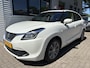 Suzuki Baleno 1.2 Exclusive -PARELMOER WIT-AIRCO-STOELVERWARMING-XENON-LICHTMETALEN VELGEN-ORIGINEEL NEDERLANDS!-BLUETOOTH-ETC.