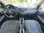 Suzuki Baleno 1.2 Exclusive -PARELMOER WIT-AIRCO-STOELVERWARMING-XENON-LICHTMETALEN VELGEN-ORIGINEEL NEDERLANDS!-BLUETOOTH-ETC.