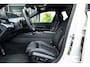 BMW 5-Serie 530e M Sport Pro | Shadow | Harman/Kardon | Driving Ass. Plus | Trekhaak | Iconic Glow | 19' Inch |