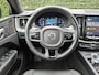 Volvo XC60 2.0 T8 Plug-in hybrid AWD Plus Black Edition Panorama dak | Harman Kardon audio | Elektrisch bedienbare stoelen met memorie functie