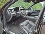Volvo XC60 2.0 T8 Plug-in hybrid AWD Plus Black Edition Panorama dak | Harman Kardon audio | Elektrisch bedienbare stoelen met memorie functie