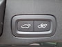 Volvo XC60 2.0 T8 Plug-in hybrid AWD Plus Black Edition Panorama dak | Harman Kardon audio | Elektrisch bedienbare stoelen met memorie functie