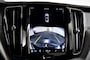 Volvo XC60 2.0 T6 Plug-in hybrid AWD Ultra Black Edition | S/K-Panodak | Elek. Trekhaak | Alarmklasse 3 | Dig. Cockpit | Adapt. Cruise | Memory Stoelen | Elek. Klep | Stoel-+stuurverw. | Camera | NAV+App. Connect | ECC | LM 21" | 0210