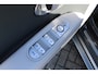 Hyundai Ioniq 5 Lounge AWD 77.4 kWh | Wit interieur | Glazen dak | Camera spiegels | 360 graden camera | Elektrisch bedienbare stoelen | | Achterbank in delen neerklapbaar | Achterstoelen elektrisch verstelbaar | Achterstoelen verwarmd