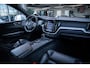 Volvo XC60 2.0 T5 AWD Momentum|B&W audio|Luchtvering|Trekhaak|HUD|Schuif/kantel|360 camera|Achterbank verw