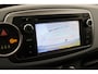 Toyota Yaris 1.5 Hybrid Dynamic | Origineel NL | Volledig dealer onderhouden | Fietsensteun | Panoramadak | Keyless | Navigatie | 16 inch | Clima| Cruise | Camera