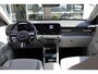 Hyundai Kona Electric Premium 65.4 kWh | Lederen bekleding | 360 graden camera | Elektrisch bedienbare voorstoelen | Cruise control adaptief | | Achterbank in delen neerklapbaar | Achterruitverwarming | Achterstoelen verwarmd