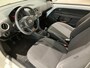 Volkswagen Up! 1.0 easy up! BlueMotion 60 PK | All Season Banden | Radio | AUX | 3-Deurs |