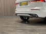 Volvo XC60 T6 AWD Recharge R-Design | Harman Kardon | Adaptieve Cruise Control | Crystal White | 21 Inch | Standkachel met Volvo On Call App | Stoelverwarming voor+achter | Stuurwielverwarming | Full LED Meesturende koplampen | Pilot Assist | BLIS Dode Hoek Detectie
