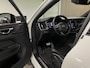 Volvo XC60 T6 AWD Recharge R-Design | Harman Kardon | Adaptieve Cruise Control | Crystal White | 21 Inch | Standkachel met Volvo On Call App | Stoelverwarming voor+achter | Stuurwielverwarming | Full LED Meesturende koplampen | Pilot Assist | BLIS Dode Hoek Detectie